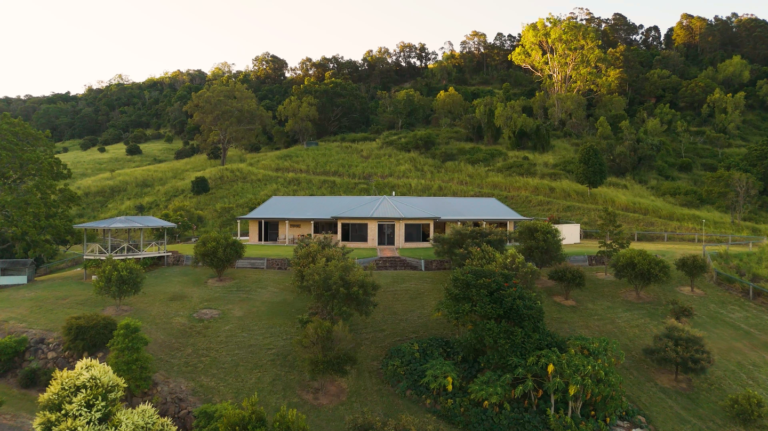 5 Weigel Road, Summerholm, QLD 4341