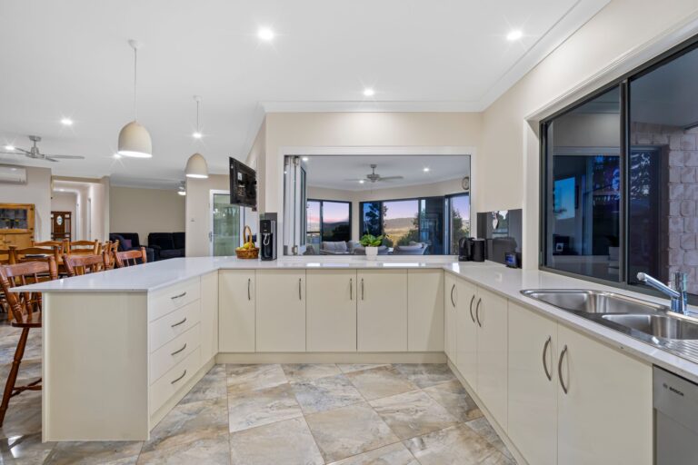 5 Weigel Road, Summerholm, QLD 4341