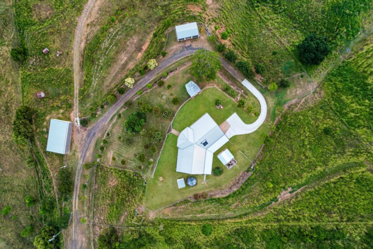 5 Weigel Road, Summerholm, QLD 4341