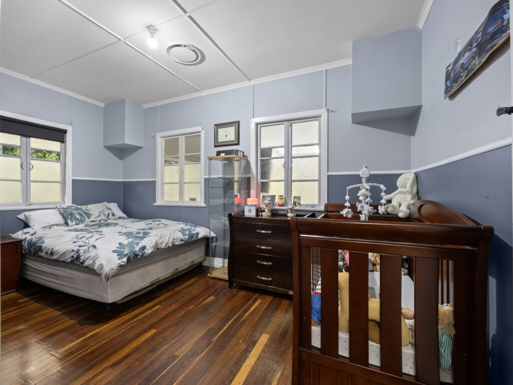 15 Robin Street, Coalfalls, QLD 4305