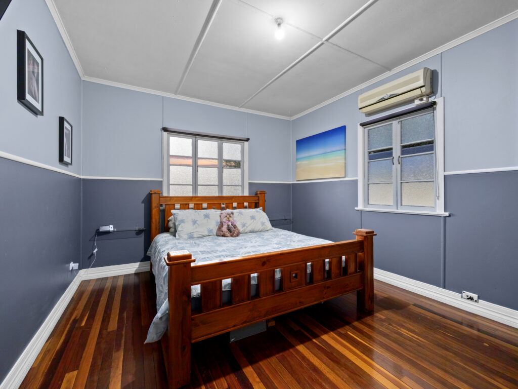 15 Robin Street, Coalfalls, QLD 4305
