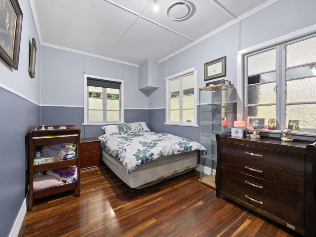 15 Robin Street, Coalfalls, QLD 4305
