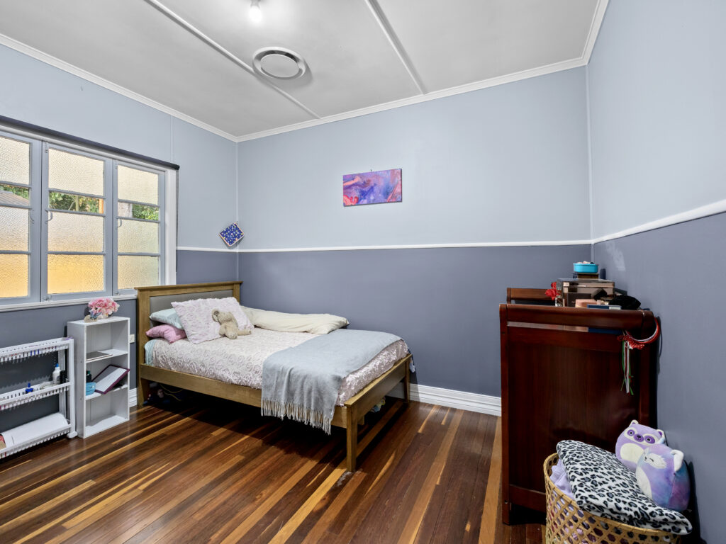 15 Robin Street, Coalfalls, QLD 4305