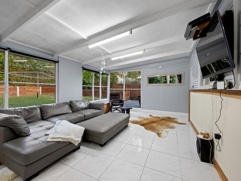 15 Robin Street, Coalfalls, QLD 4305