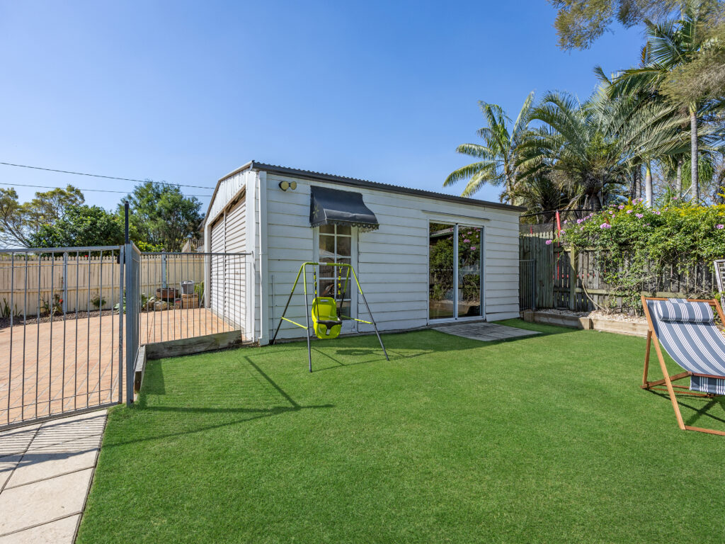 12 Morris Street, Silkstone, QLD 4304