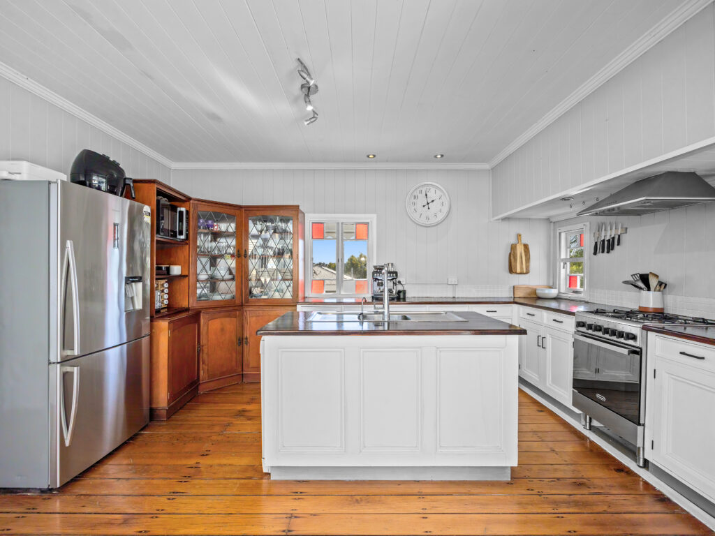12 Morris Street, Silkstone, QLD 4304