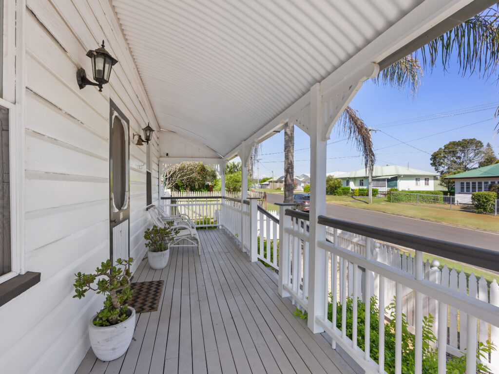 12 Morris Street, Silkstone, QLD 4304