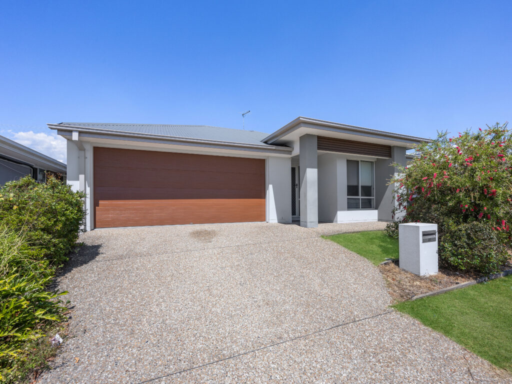 27 Naples Court, Redbank, QLD 4301