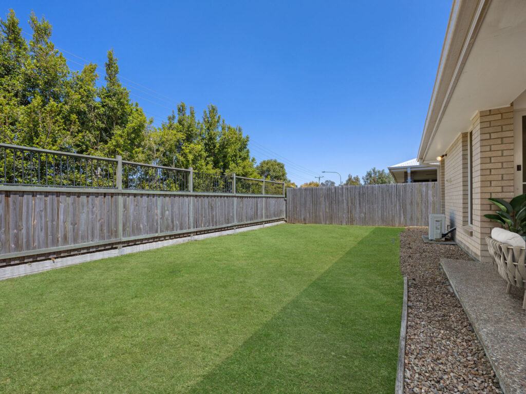 27 Naples Court, Redbank, QLD 4301