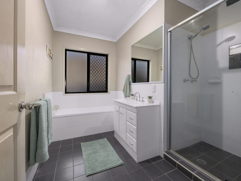 3 Addison Road, Camira, QLD 4300