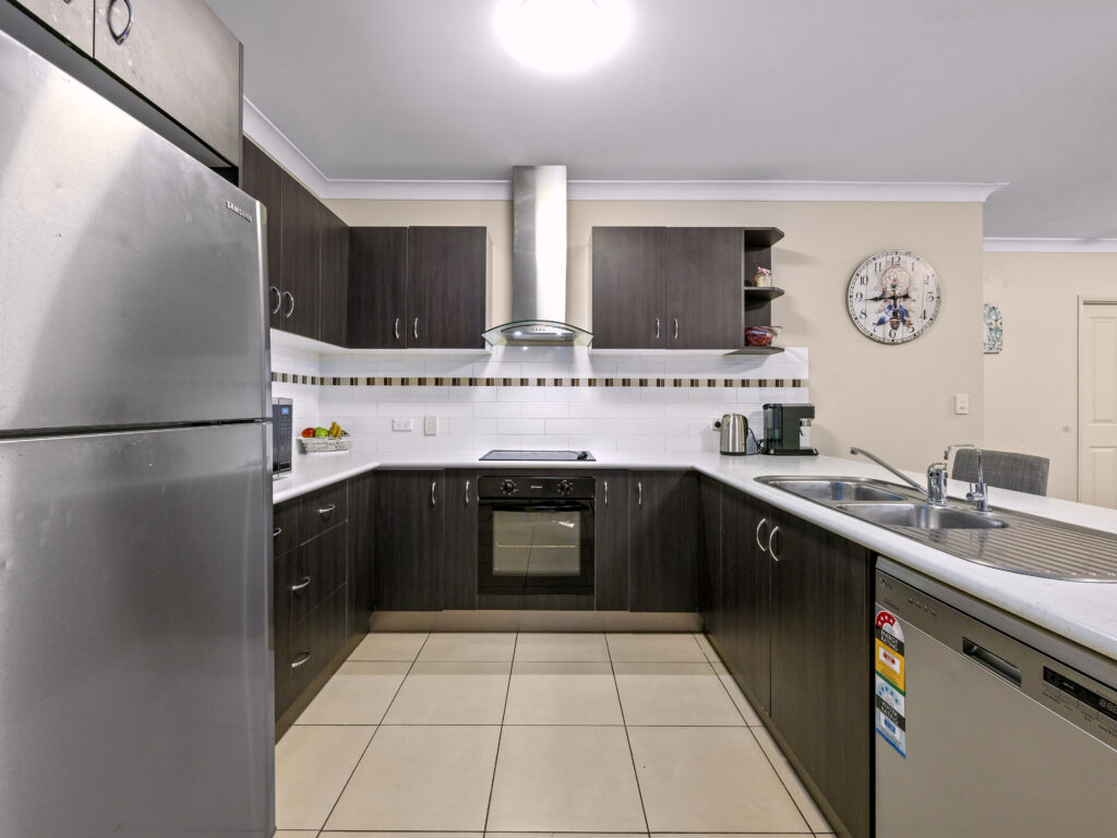 3 Addison Road, Camira, QLD 4300