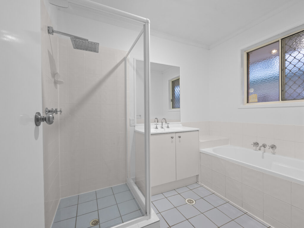 5 Phantom Court, Brassall, QLD 4305