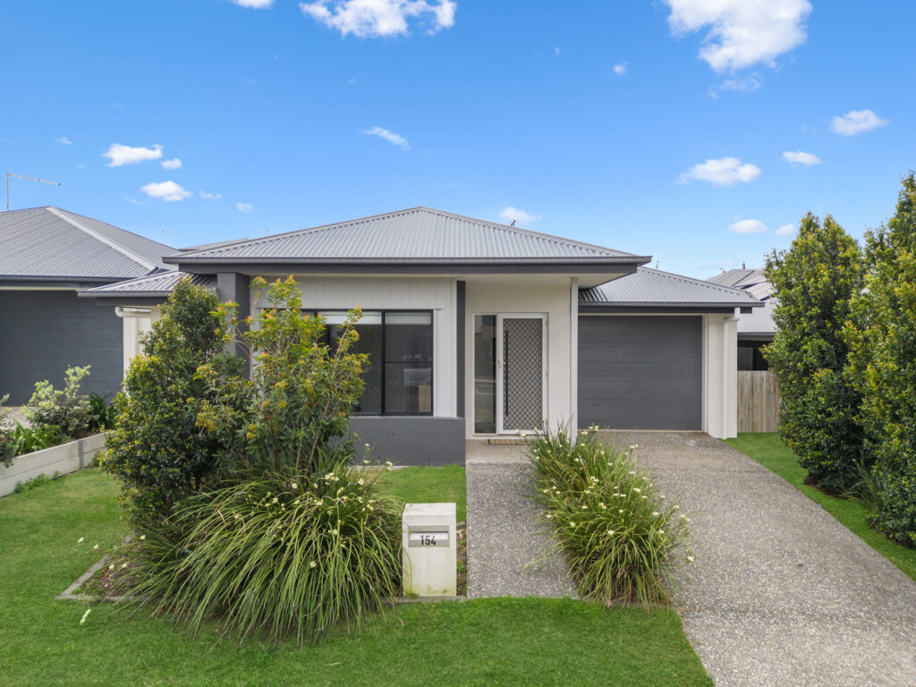 154 Barrams Road, South Ripley, QLD 4306