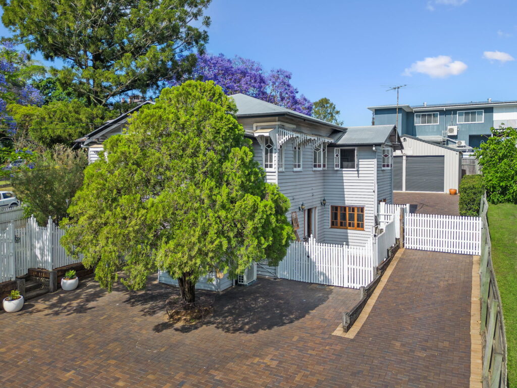 35 Chermside Road, Eastern Heights, QLD 4305