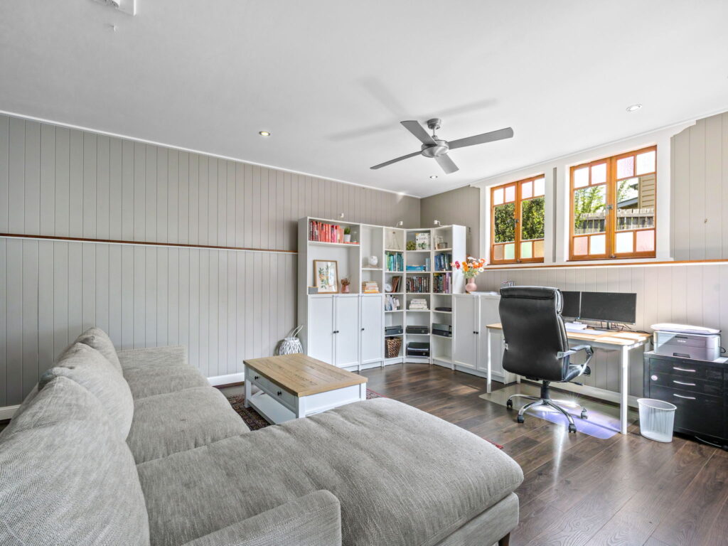 35 Chermside Road, Eastern Heights, QLD 4305