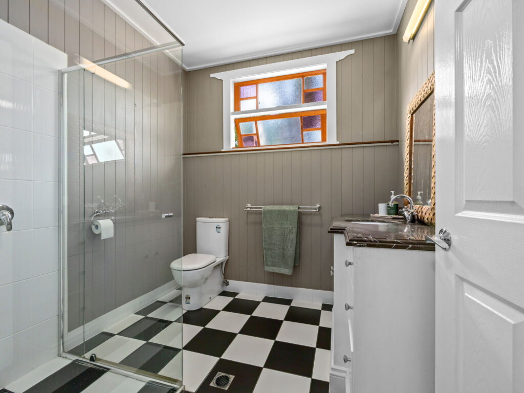 35 Chermside Road, Eastern Heights, QLD 4305