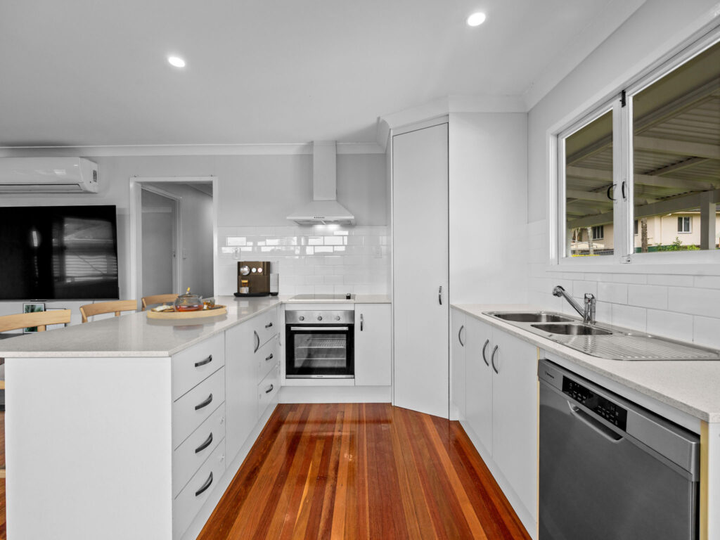 13 Lawson Street, Woodridge, QLD 4114