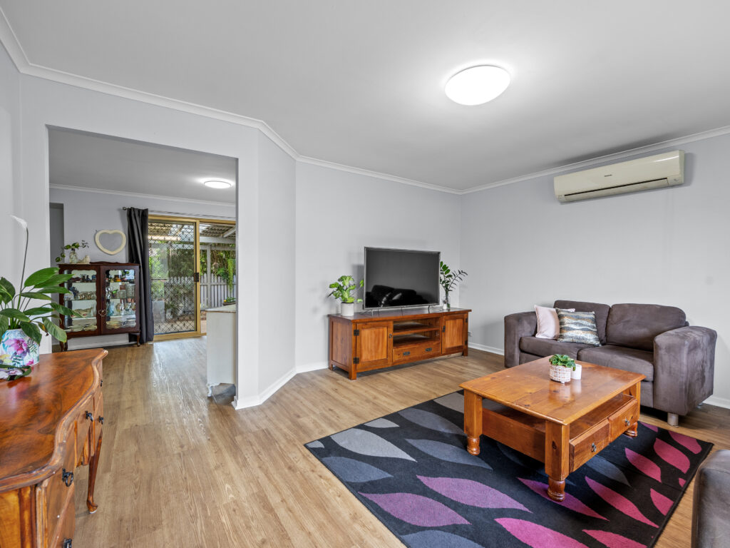 2 Murrumba Court, Flinders View, QLD 4305