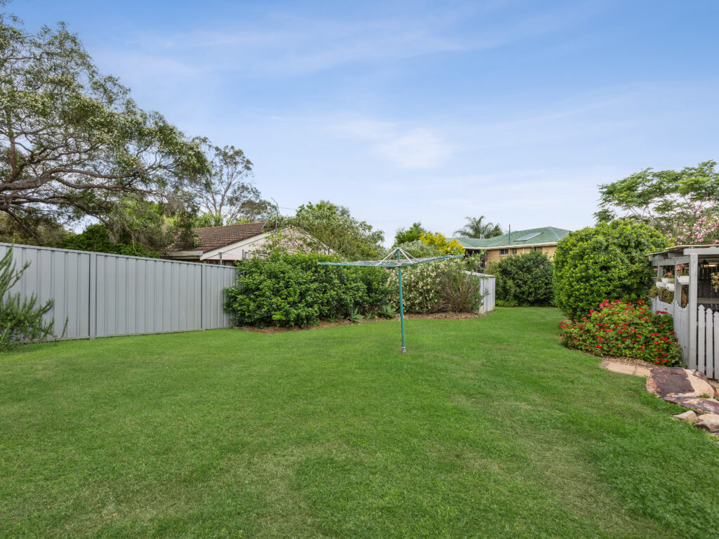 2 Murrumba Court, Flinders View, QLD 4305