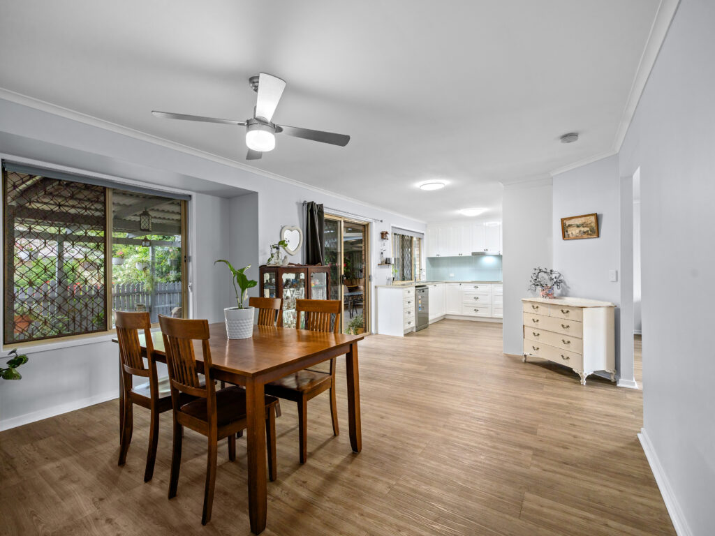 2 Murrumba Court, Flinders View, QLD 4305