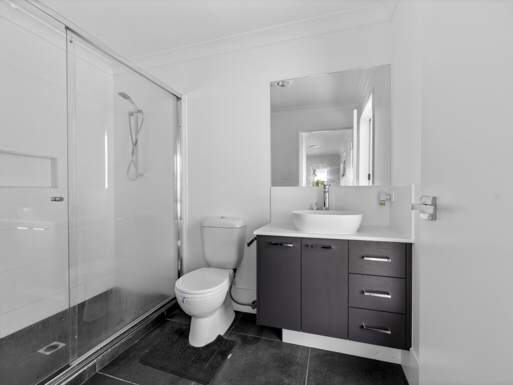 6 Loggers Court, White Rock, QLD 4306