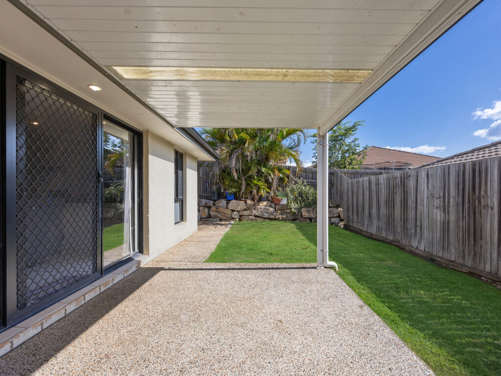 21 Brighton Street, Raceview, QLD 4305