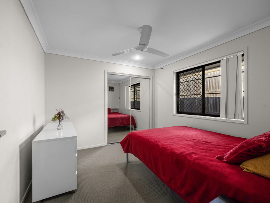 21 Brighton Street, Raceview, QLD 4305