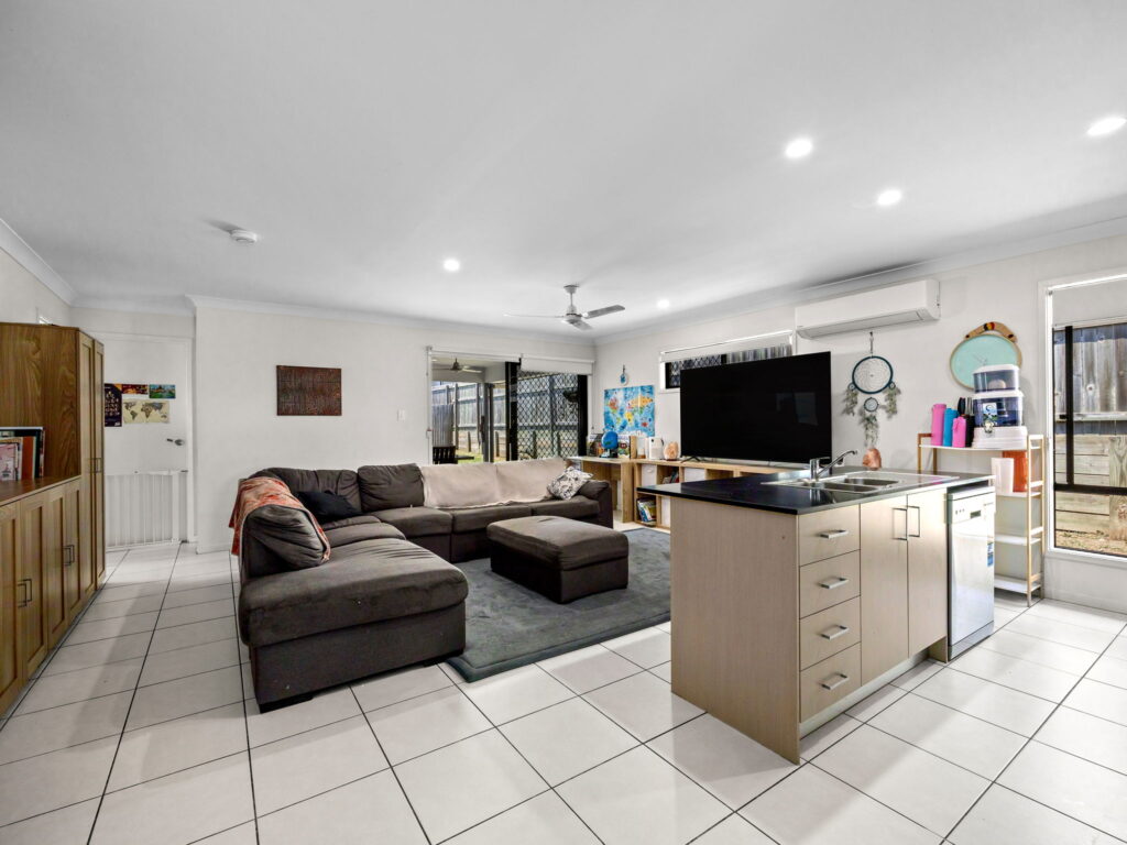 6 Egret Court, Redbank Plains, QLD 4301