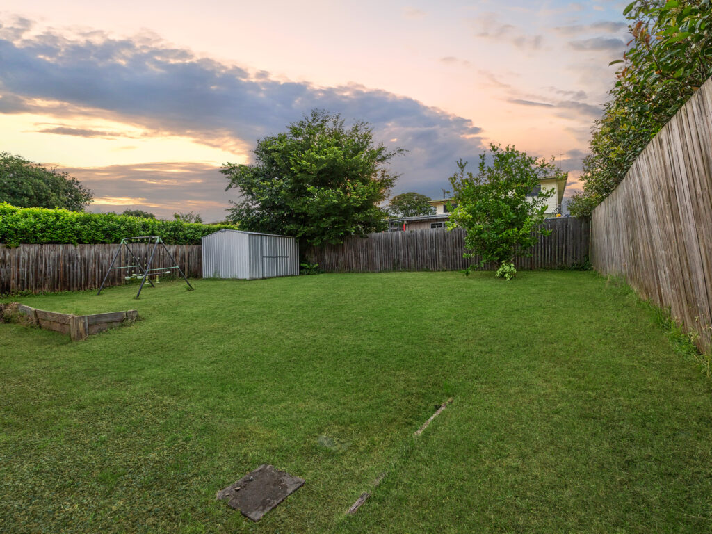 17 Sealy Street, Silkstone, QLD 4304