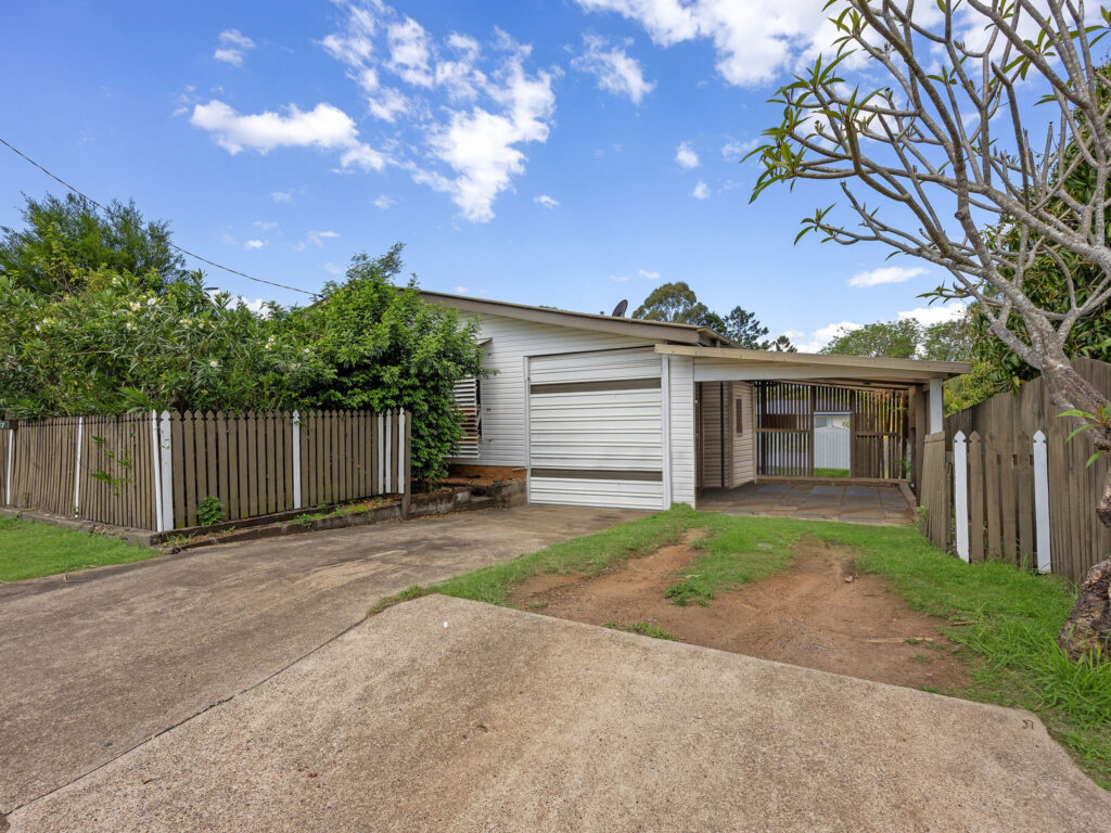 17 Leslie Street, East Ipswich, QLD 4305