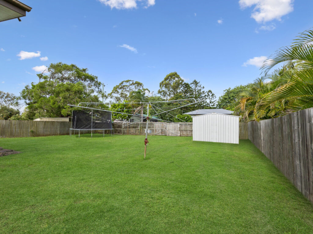 17 Leslie Street, East Ipswich, QLD 4305