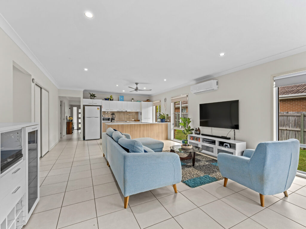 33 Tamatea Drive, Bellbird Park, QLD 4300