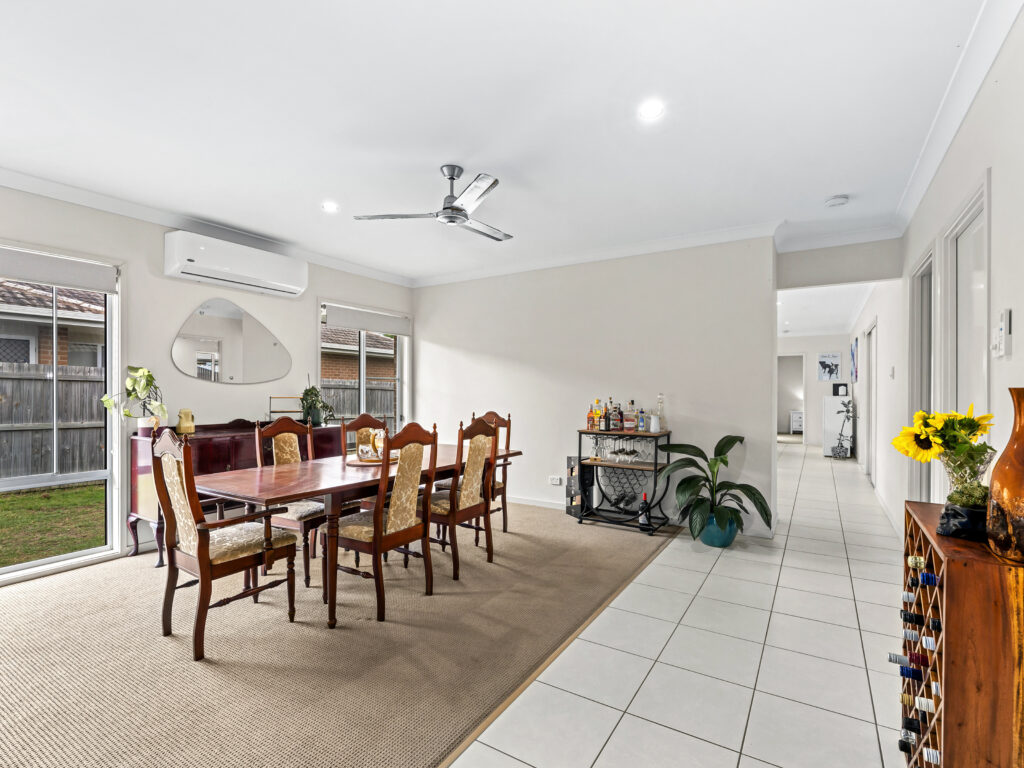 33 Tamatea Drive, Bellbird Park, QLD 4300