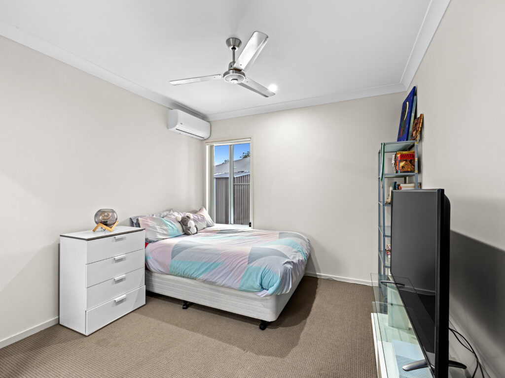 33 Tamatea Drive, Bellbird Park, QLD 4300