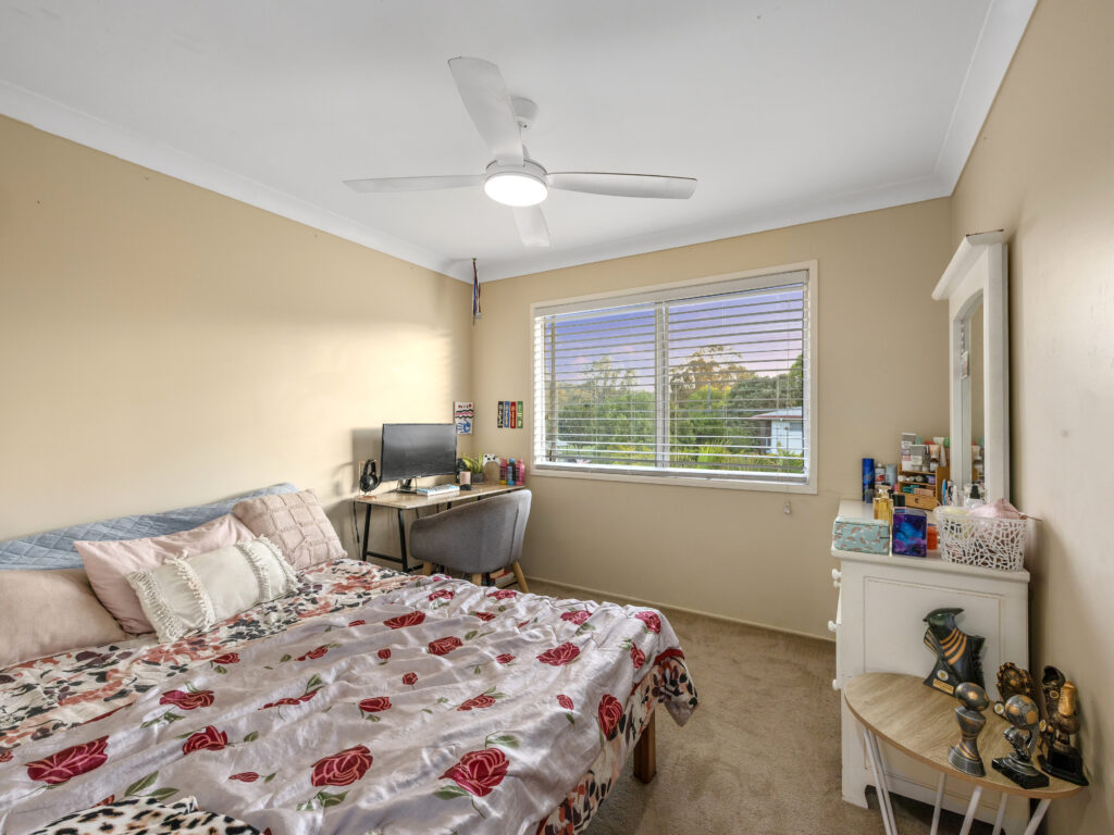 7 Sealy Street, Silkstone, QLD 4304