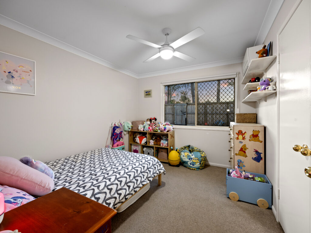 11 Bribie Place, Forest Lake, QLD 4078