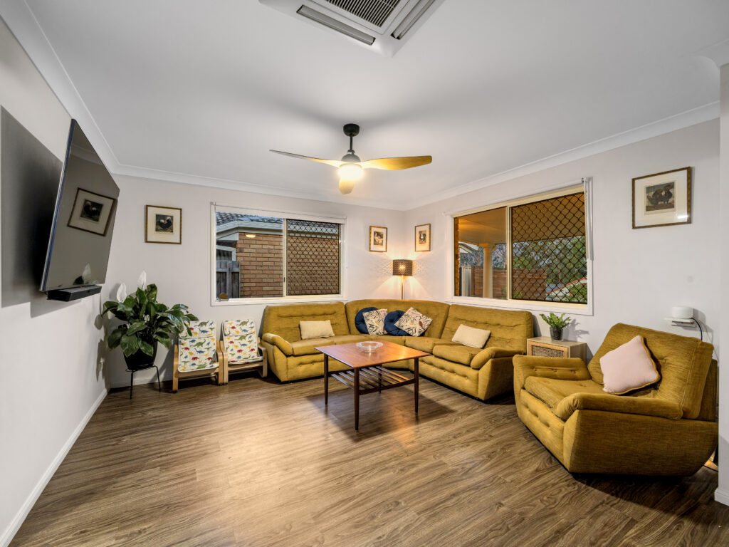 11 Bribie Place, Forest Lake, QLD 4078