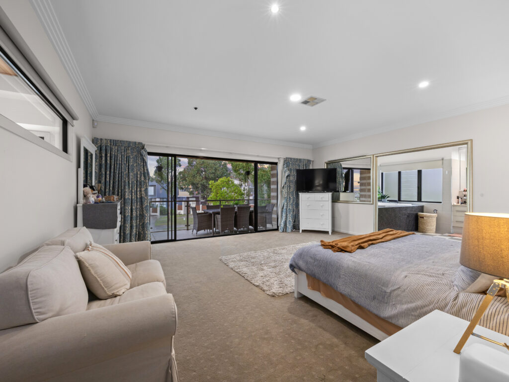 16 Crest Ridge Parade, Brookwater, QLD 4300