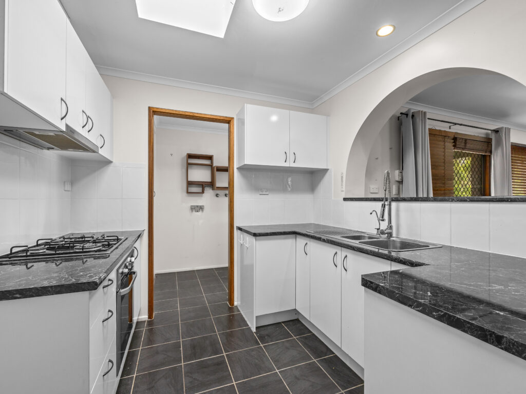 111 Mary Street, Blackstone, QLD 4304