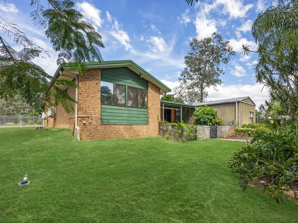 111 Mary Street, Blackstone, QLD 4304
