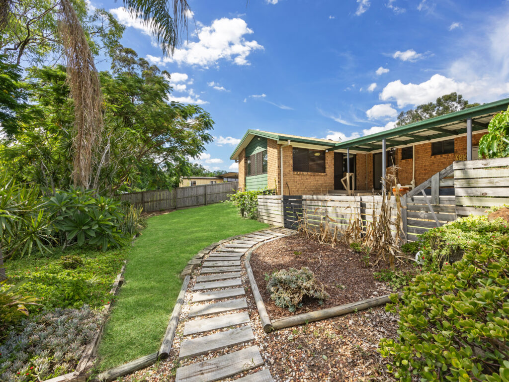 111 Mary Street, Blackstone, QLD 4304