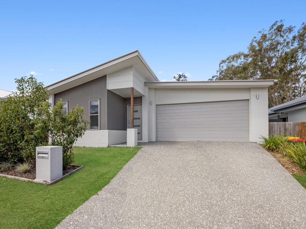 6 Opera Street, Ripley, QLD 4306