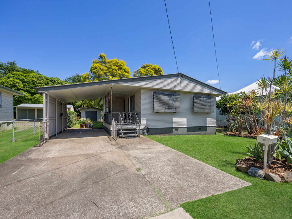 27 Thompson Street, Silkstone, QLD 4304
