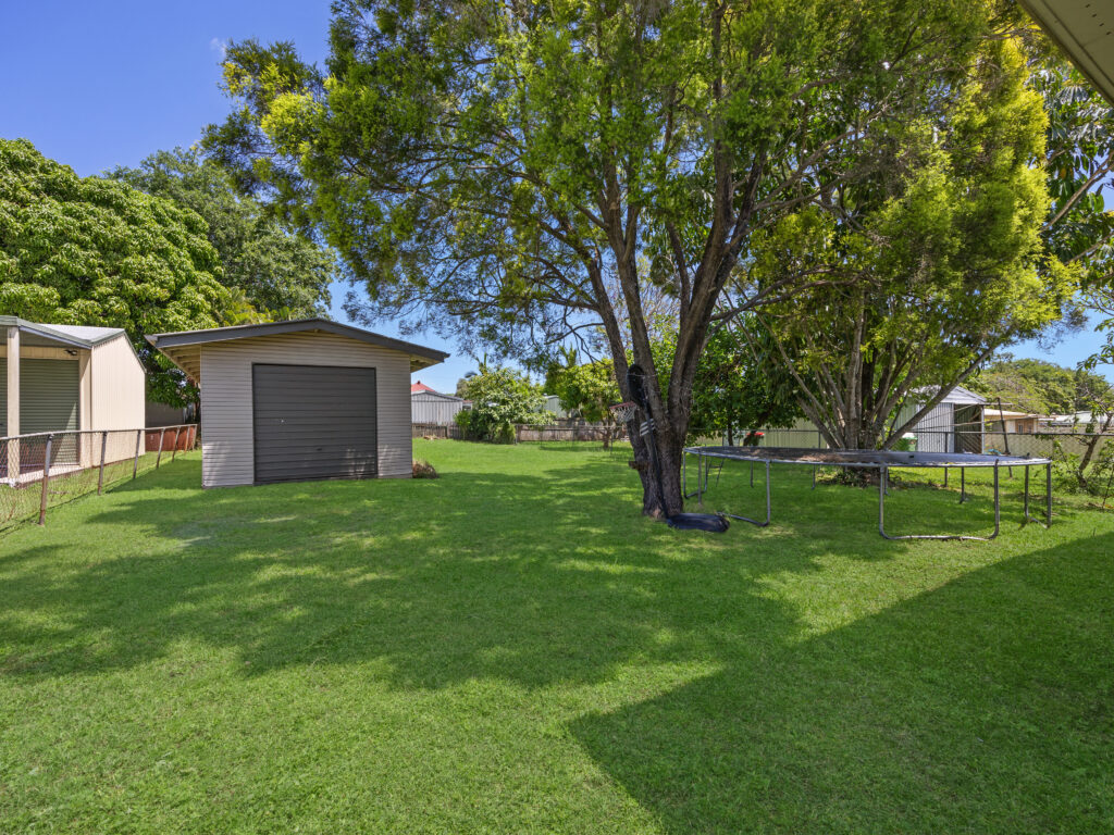 27 Thompson Street, Silkstone, QLD 4304