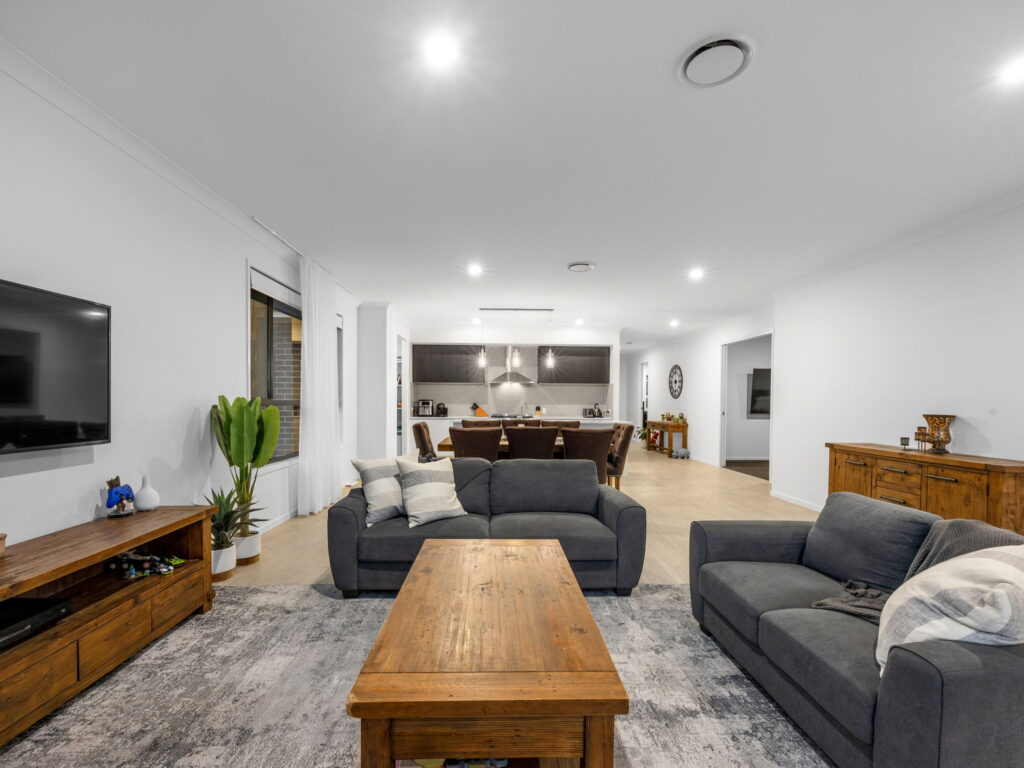 14 Rumba Road, Ripley, QLD 4306