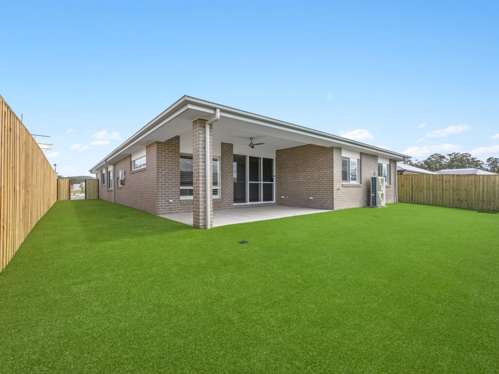 14 Explorers Road, White Rock, QLD 4306
