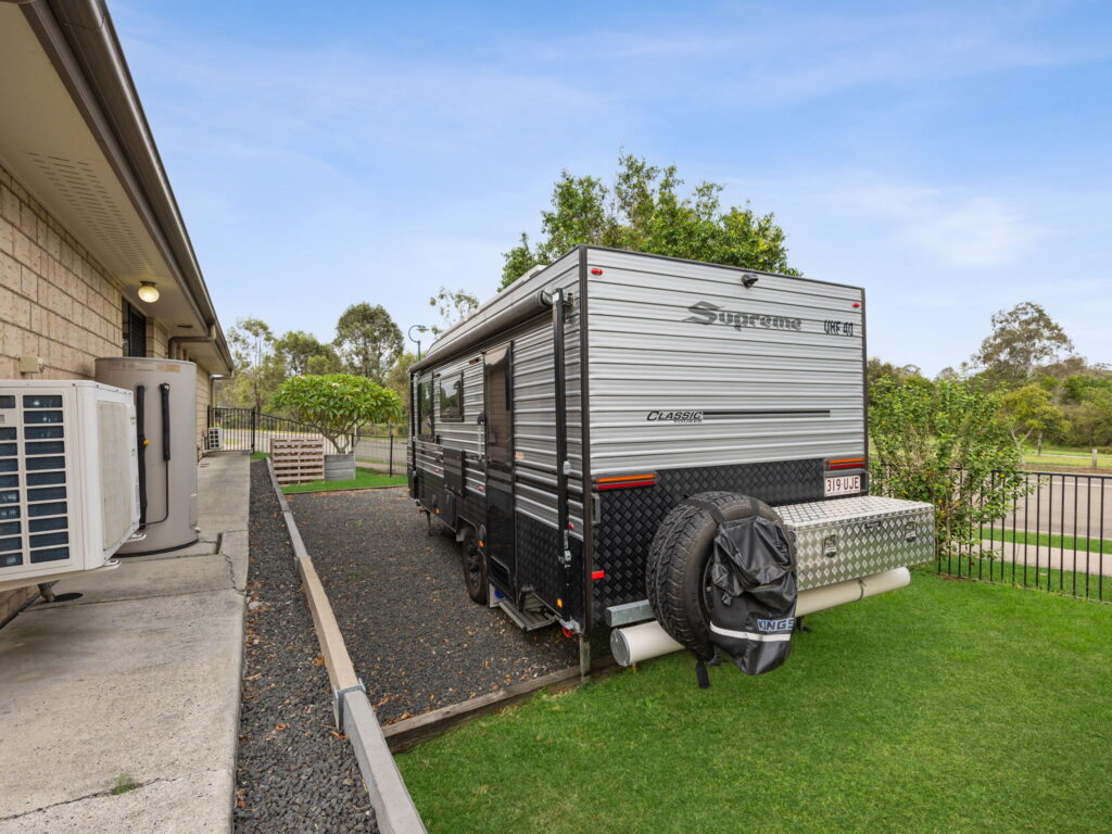 2 Kingsburgh Street, Raceview, QLD 4305