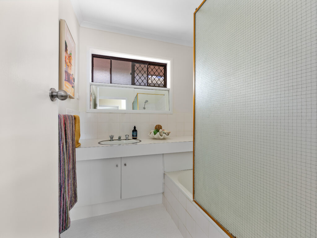 43 Sirocco Street, Jamboree Heights QLD 4074