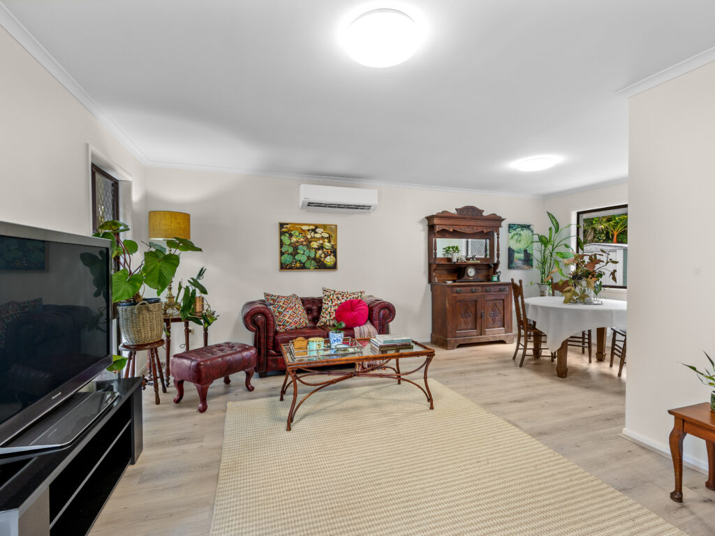 43 Sirocco Street, Jamboree Heights QLD 4074