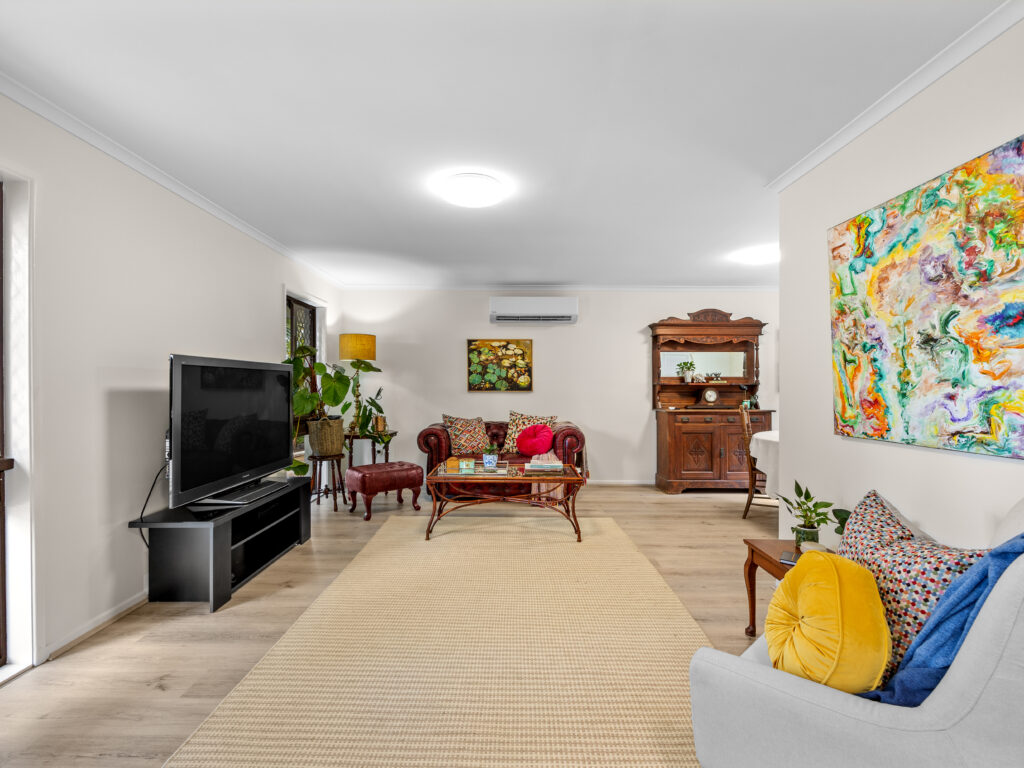 43 Sirocco Street, Jamboree Heights QLD 4074